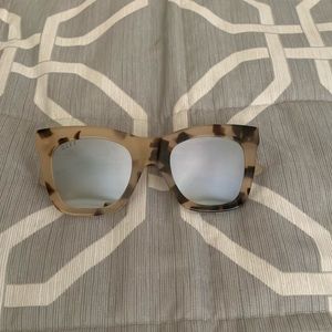 Diff lil Kaia sunglasses new no box